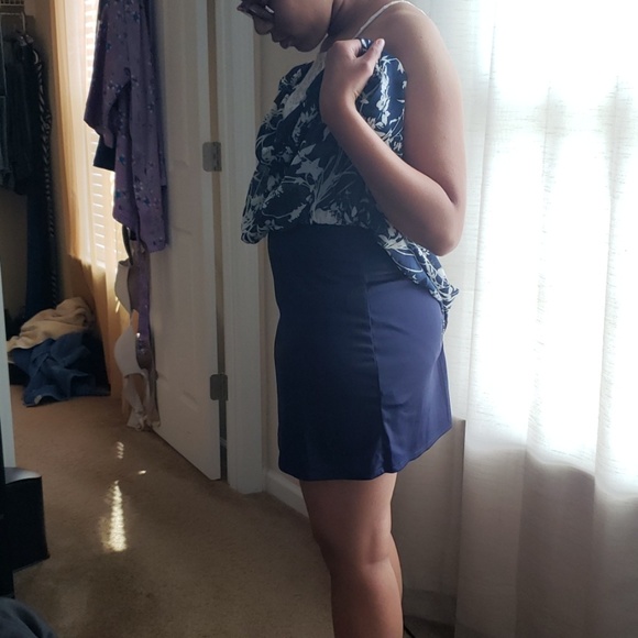 Dress - Picture 4 of 4